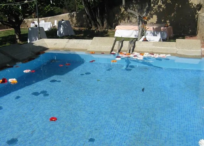 Masia Can Vive Hotel